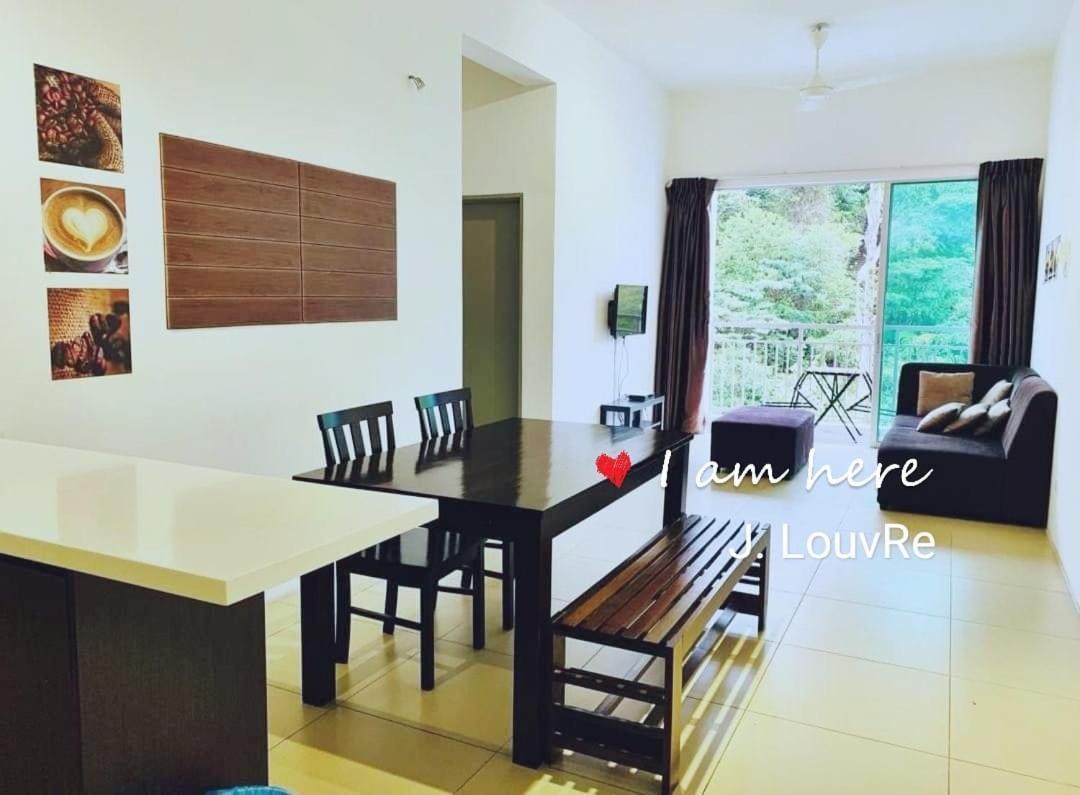 Apartment Golden Hills Pasar Malam 3 Bedroom J Louvre *