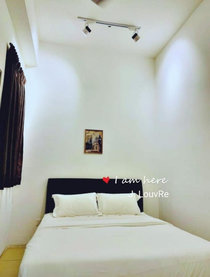 Golden Hills Pasar Malam 3 Bedroom J Louvre Apartment *
