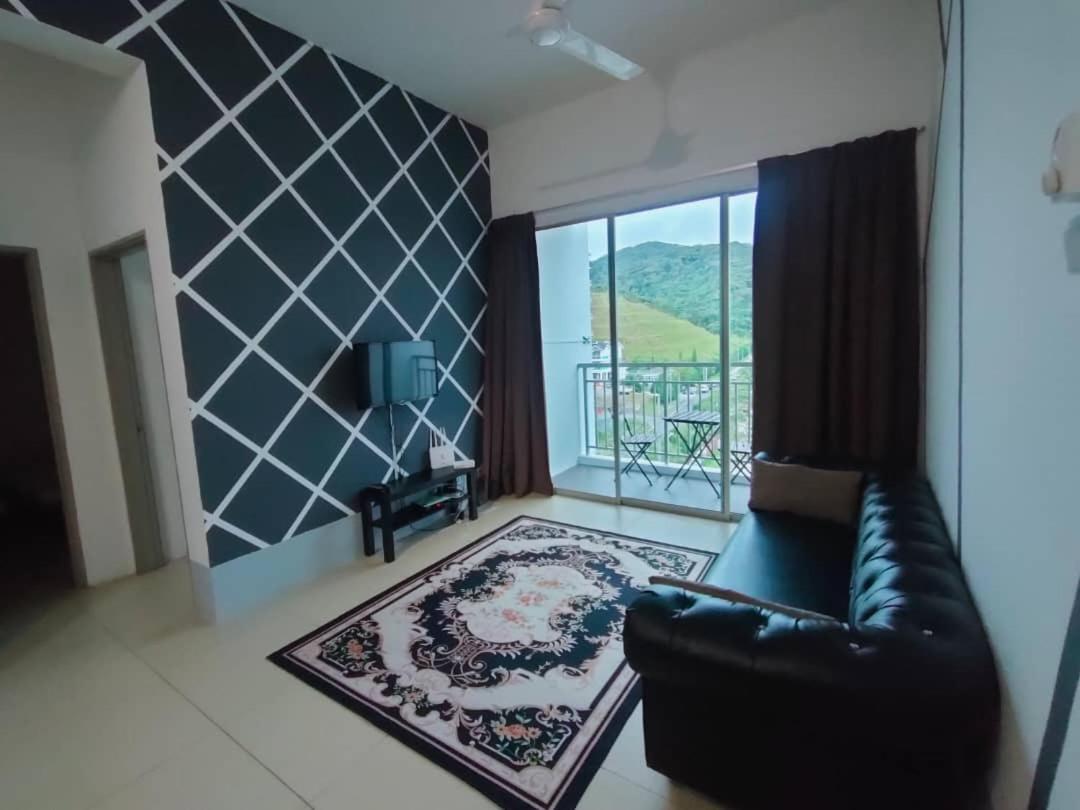 Golden Hills Pasar Malam 3 Bedroom J Louvre Apartment *